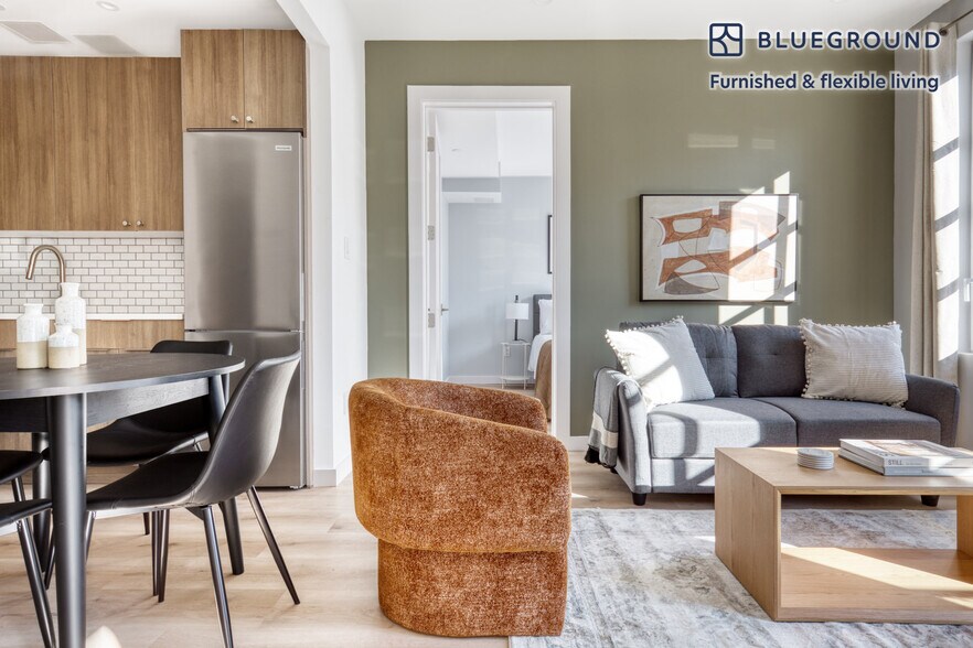 Building Photo - 68 Gold St