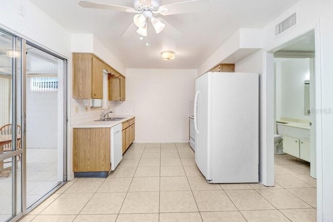 Building Photo - 1309 Warwick Ct