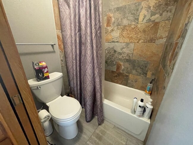 Building Photo - Beautiful 4 Bedroom Home in West Greeley – Available in May!