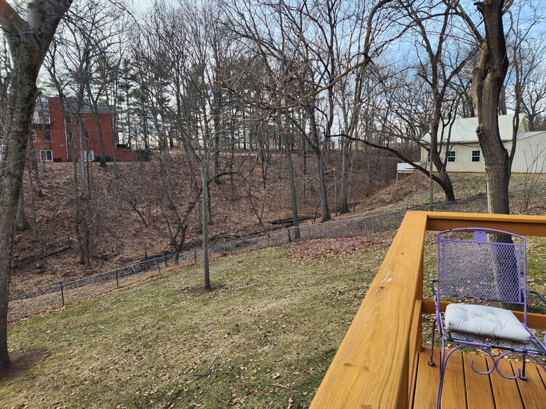 Building Photo - 3131 Dubuque St NE