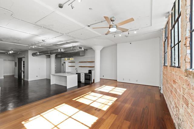 Building Photo - 1122 Jackson St