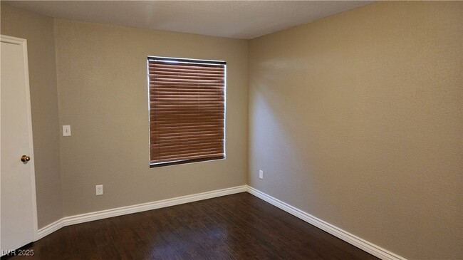 Building Photo - 8101 W Flamingo Rd
