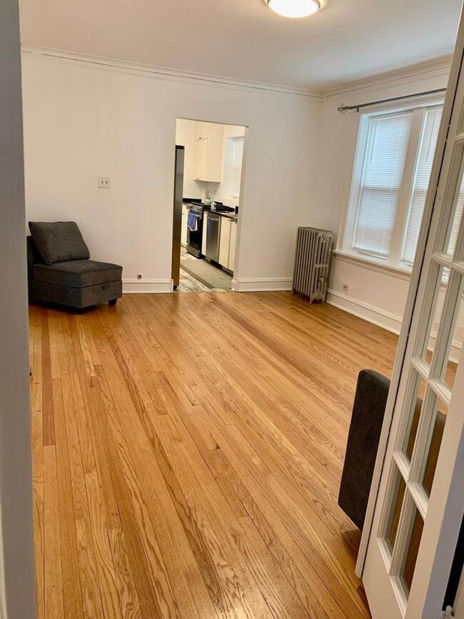 Dinning room - 138 Custer Ave