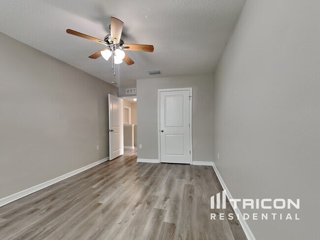 Building Photo - 10111 Mangrove Well Rd