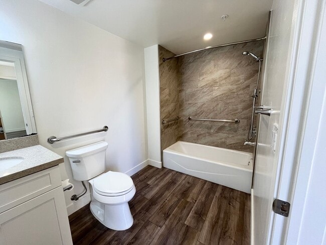 Building Photo - AVAILABLE NOW! 3BD + BONUS ROOM/4BA - LUXURY BEACH CONDO! 1 BLOCK TO THE BEACH!!- $6,995/mo