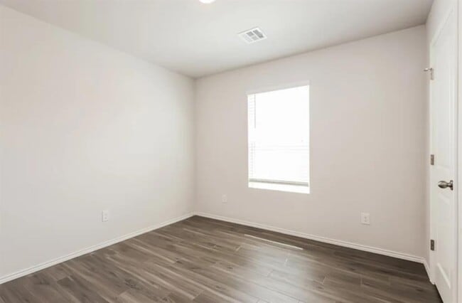 Building Photo - 1810 Crimson Lake Blvd