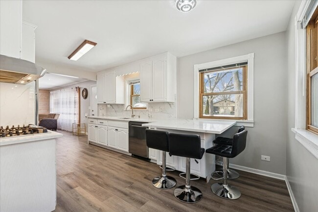 Building Photo - 507 S Waterman Ave