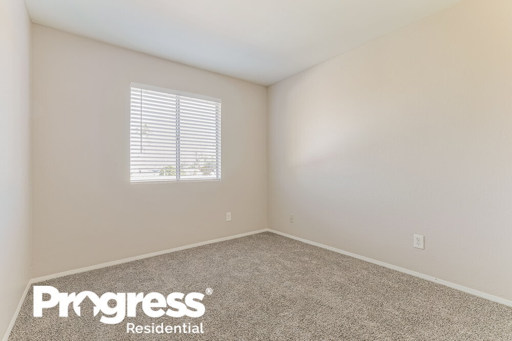 Building Photo - 532 N Nassau