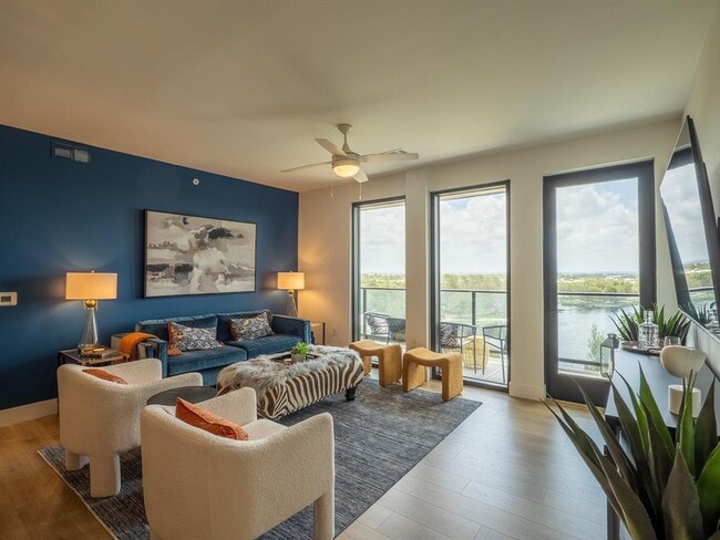 Building Photo - 1701 Simond Ave Ave