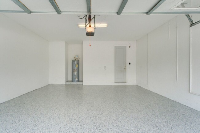 Building Photo - 9075 Kingsmoor Wy