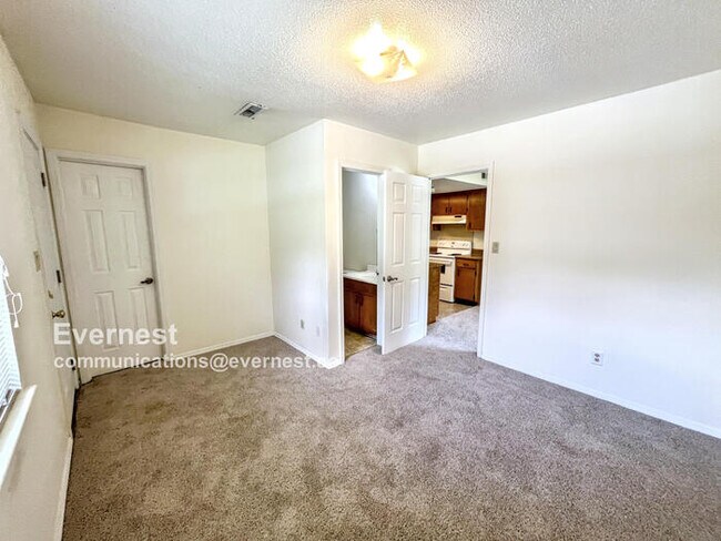 Building Photo - 3614 Glendon Dr