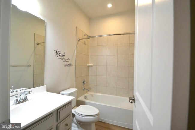 Building Photo - 1318 Trestle Dr