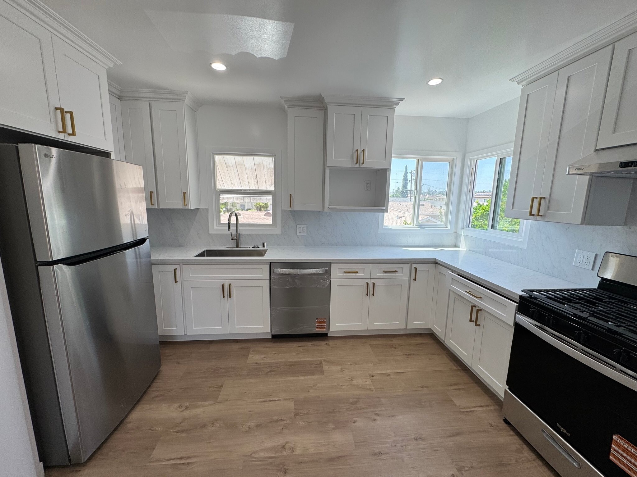 Building Photo - 911 S Atlantic Blvd