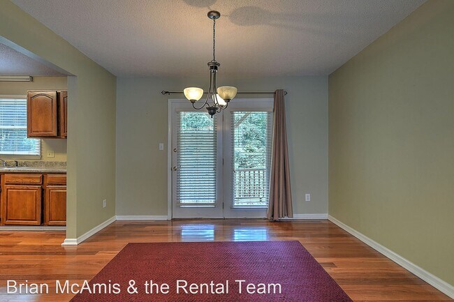 Building Photo - 2 br, 1.5 bath House - 206 Windridge Colony