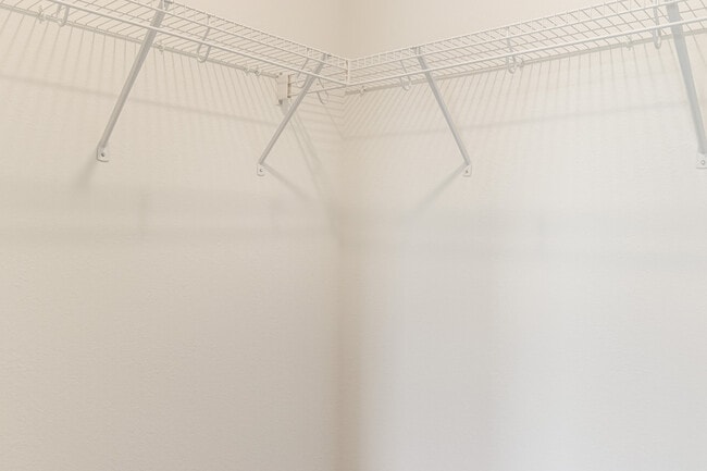 Building Photo - W218N16066 Tiger Lily Dr