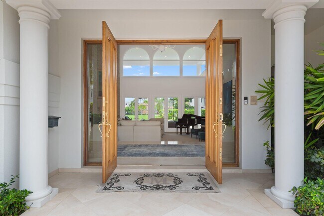 Building Photo - 396 E Coconut Palm Rd
