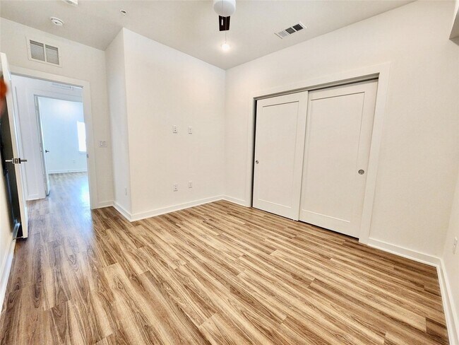 Building Photo - 4802 S Congress Ave