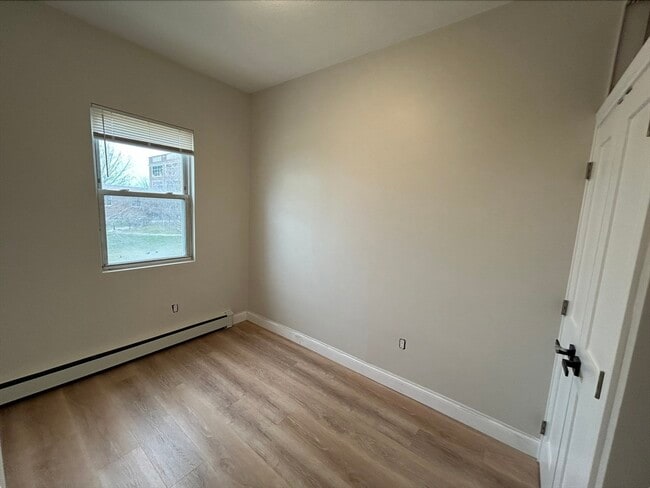 Building Photo - 53 White St