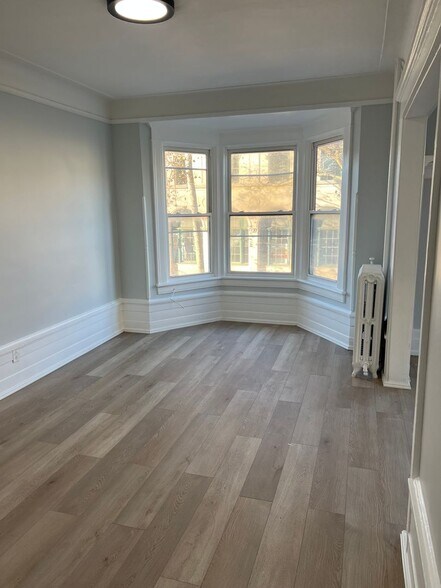 Interior Photo - The Cove