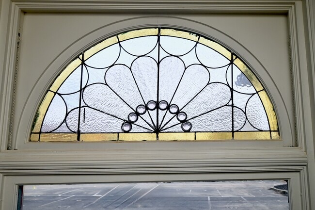 Building Photo - 2369 Park Ave