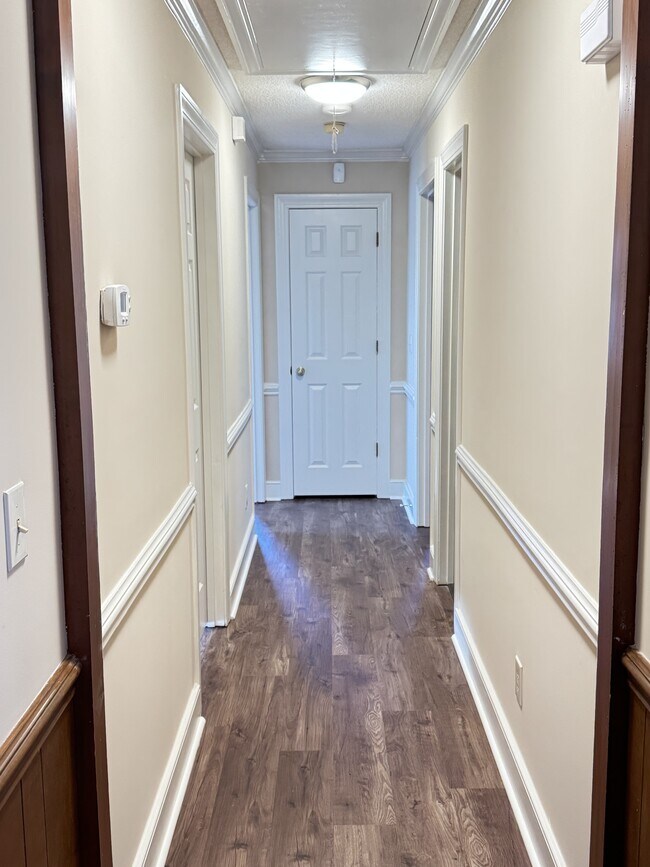 Building Photo - 3564 Mills Rd