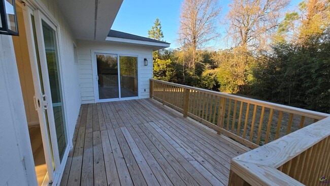 Building Photo - 621 Forest Hill Rd