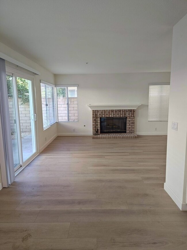 Building Photo - Very Spacious 3 Bedroom, 2.5 Bathroom House For Rent in Buena Park-Lots of Recent Upgrades!