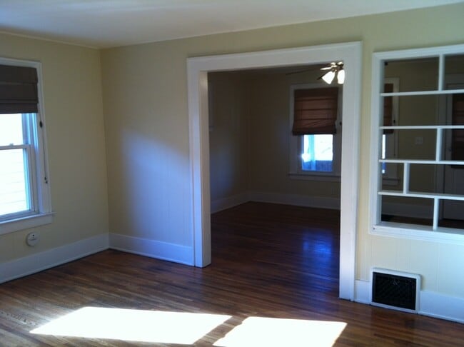 Building Photo - Three Bedroom Townhouse For Rent (East Rochester)