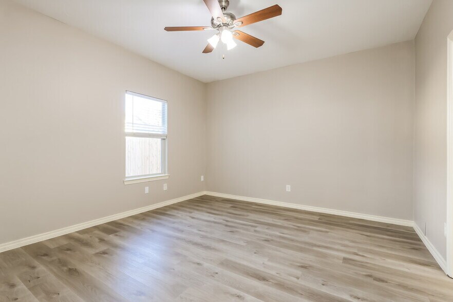 Building Photo - 10110 Berrybriar Ln