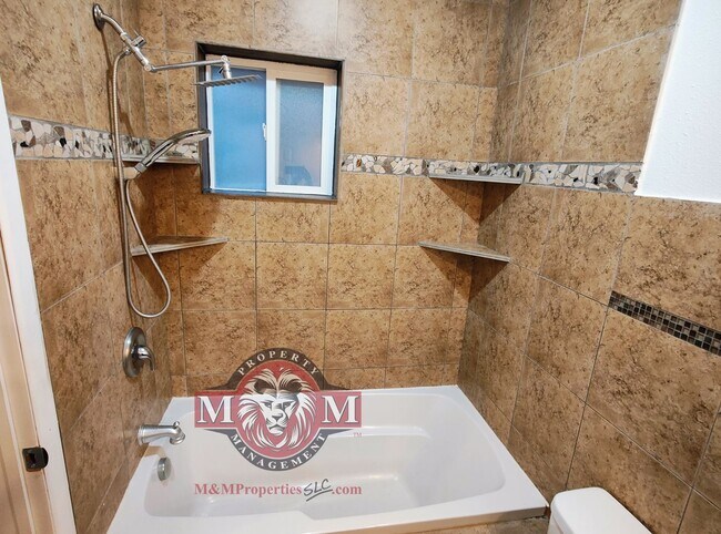 Building Photo - 3 Bd 1 Ba Home with Hardwood Floors in Midvale