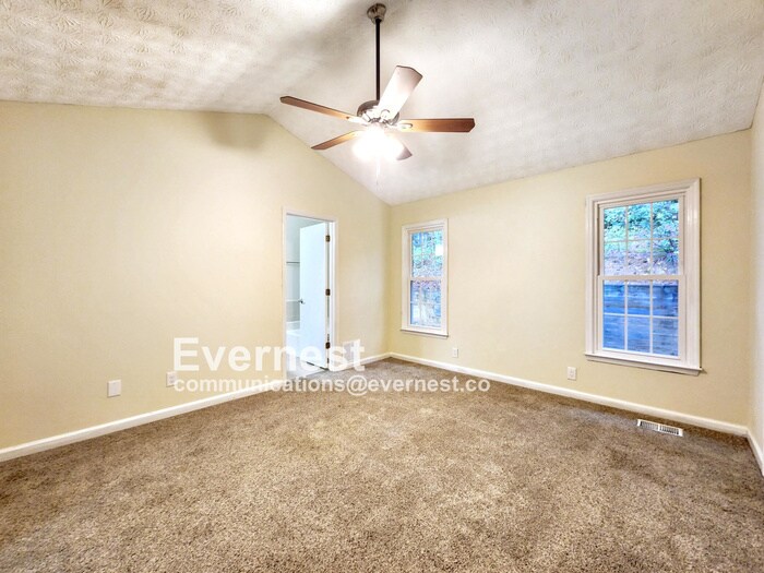 Building Photo - 2047 Arbor Forest Dr SW