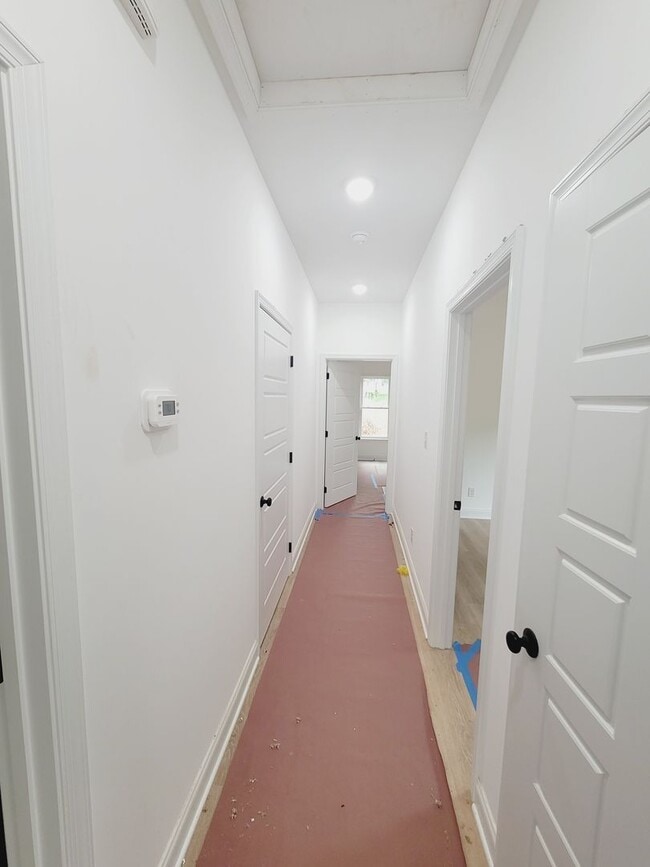 Building Photo - Beautiful new built three-bedroom, two-bat...