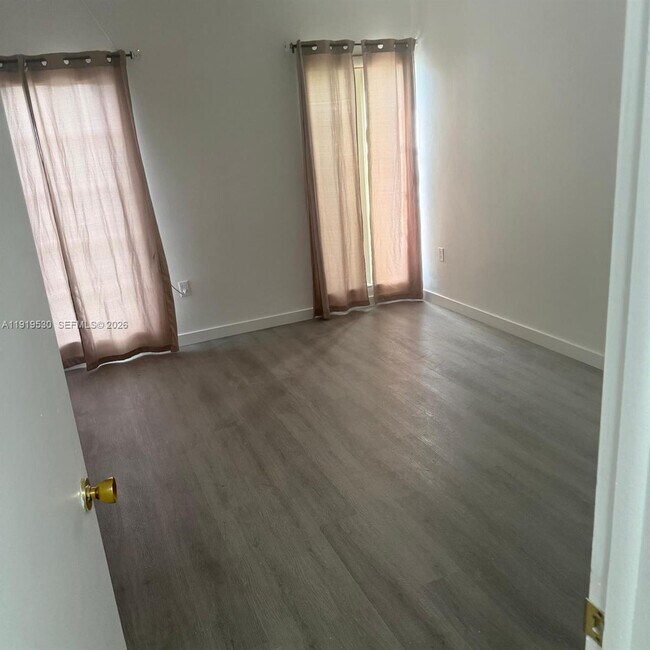 Building Photo - 9159 SW 77th Ave