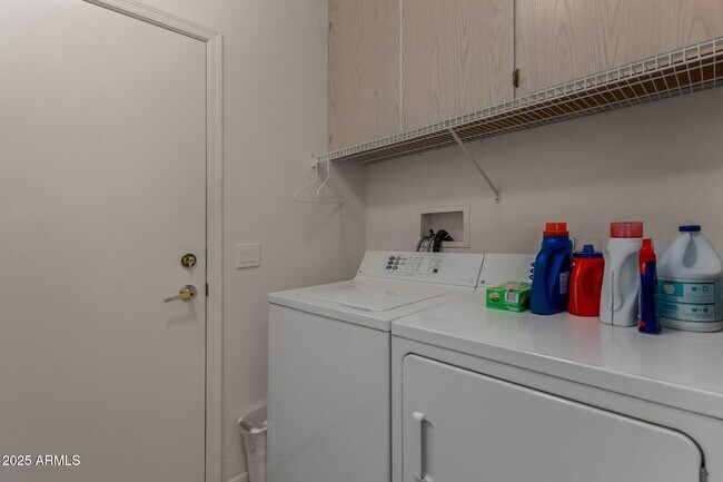 Building Photo - 15027 W Home Run Dr