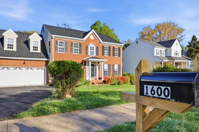 Building Photo - 1600 Old Brook Rd