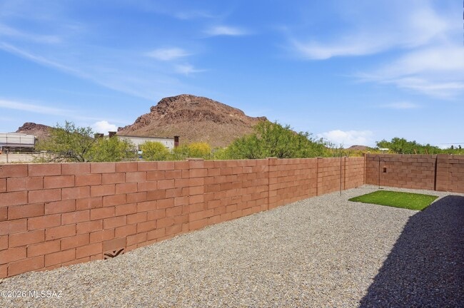 Building Photo - 4220 S Macy Cir