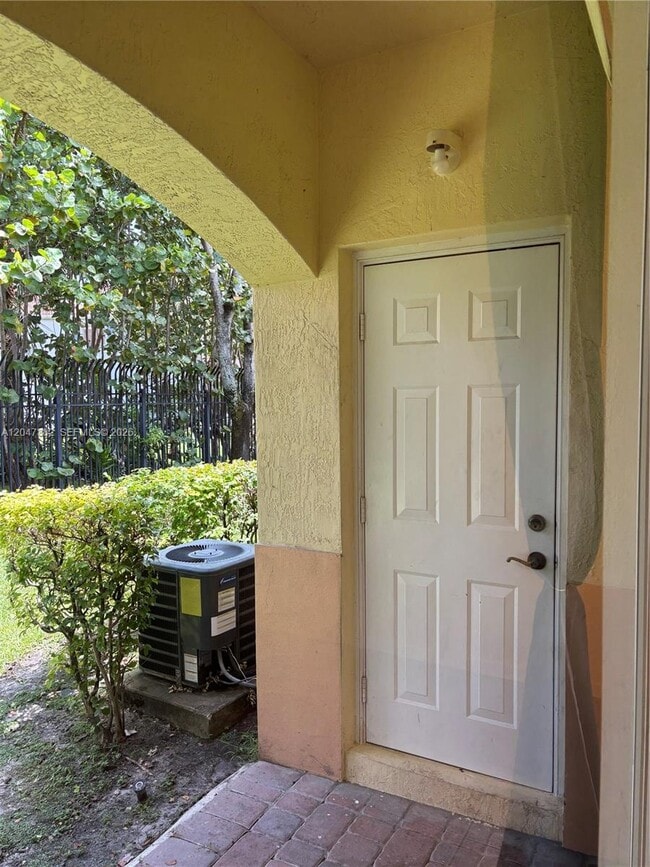 Building Photo - 2549 SW 83rd Terrace