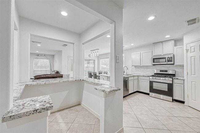 Building Photo - 14802 Dorray Ln