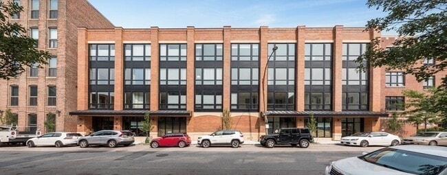 Building Photo - 340 W 2nd St