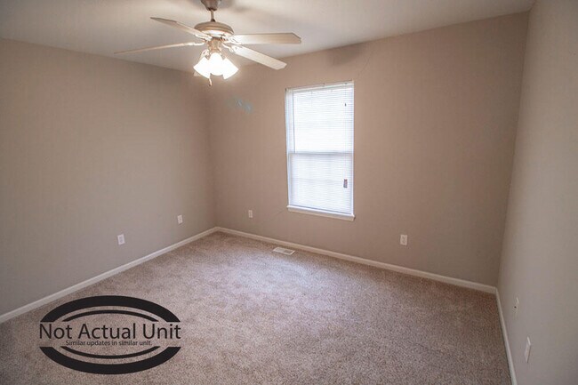 Building Photo - 3912 Snowy Owl Dr