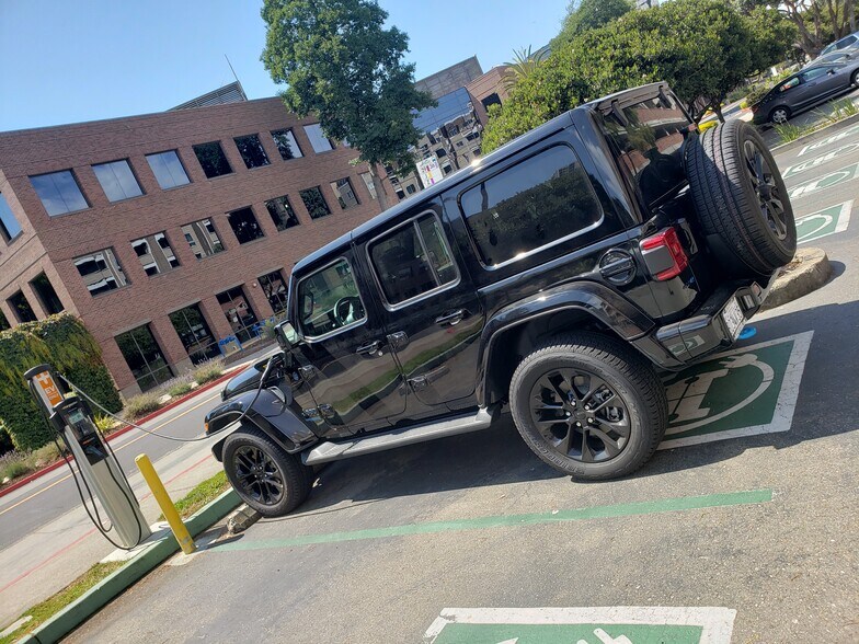 Building Photo - 6400 Christie Ave