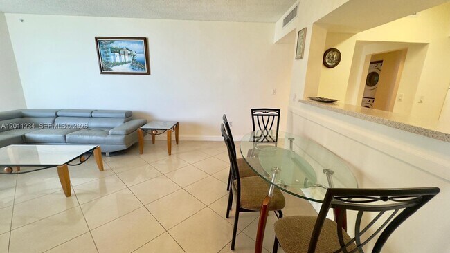 Building Photo - 17375 Collins Ave