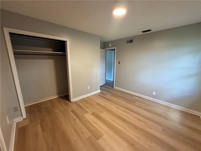 Building Photo - 508 Castile Dr