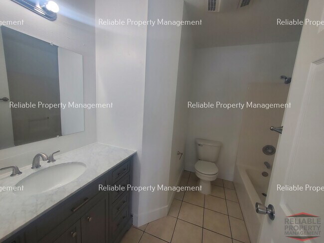 Building Photo - 2236 Meppen Dr