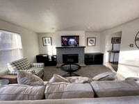 Building Photo - 922-940 Oak Street-SI ID1253107P