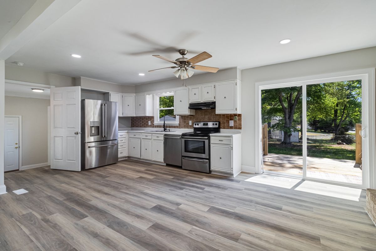 Building Photo - 27419 Birch Manor Cir