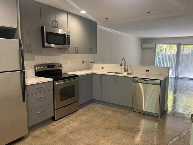 Building Photo - 241 Lafayette Cir