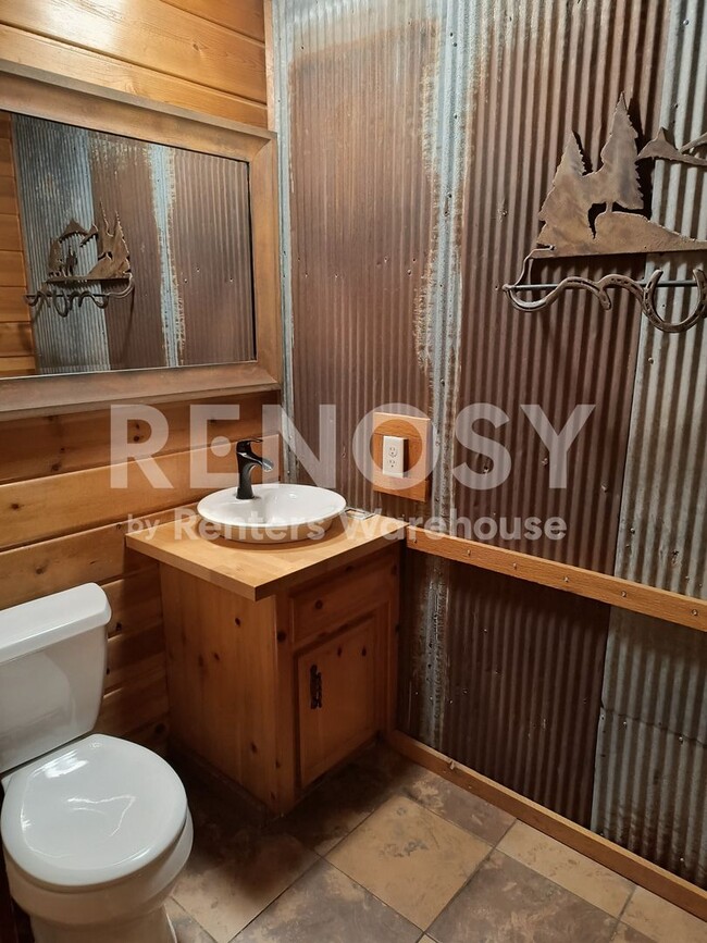 Building Photo - 3BD/2.5BA Home in Elk River Available Now!