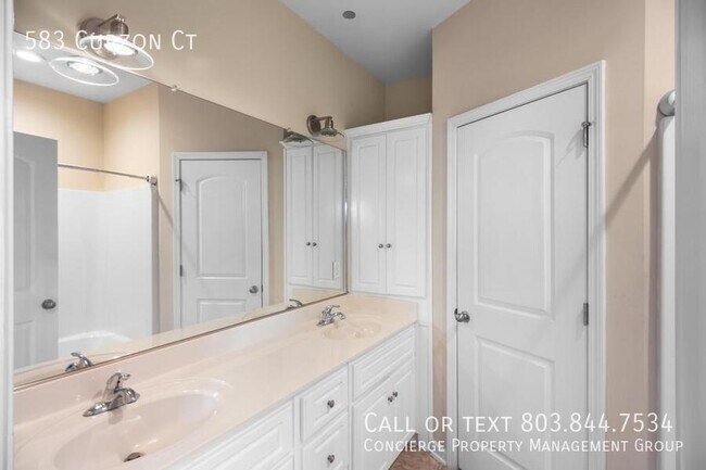 Building Photo - 583 Curzon Court