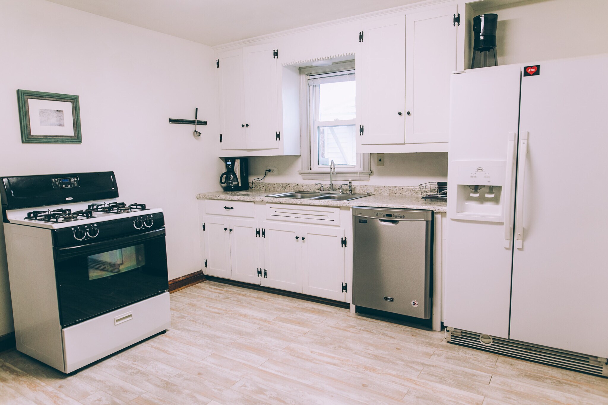 Building Photo - 1111 Rayon St